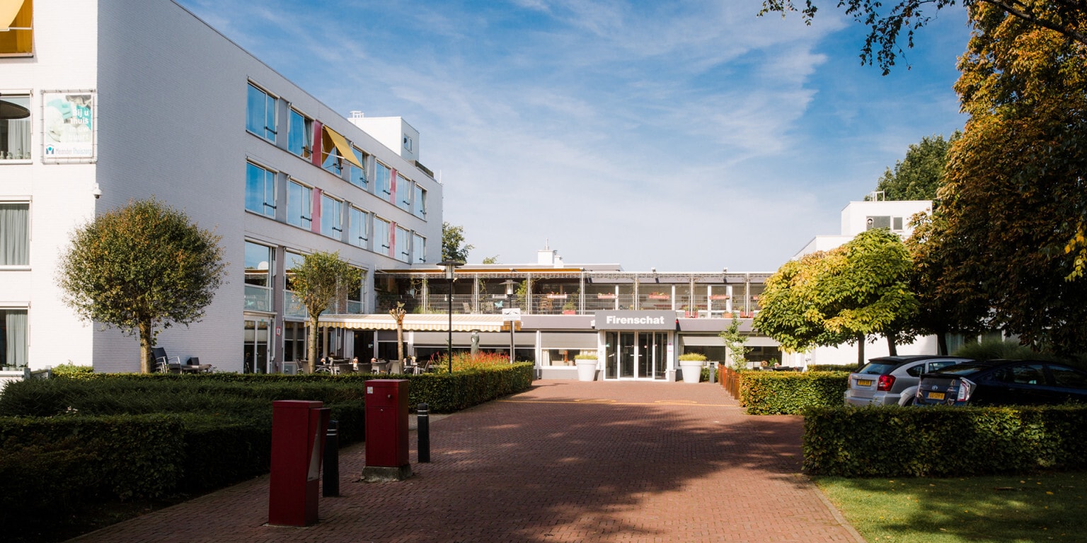 Buitenkant locatie Firenschat