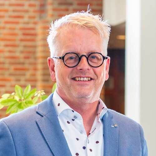 de heer Prof. Dr. J.P.H. (Jan) Hamers PhD